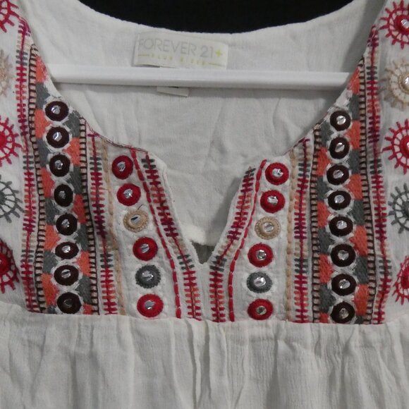 FOREVER 21+ Plus Sizes | 2X | Sleeveless Top With Embroidered Neckline - Picture 5 of 15